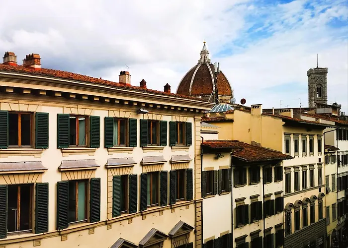 Lacasadicavour Duomo شقة *